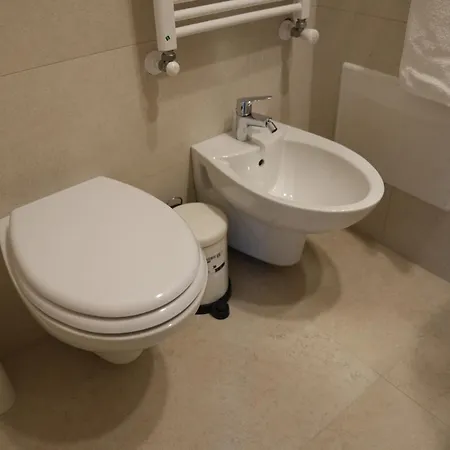 House Проживание в семье Матера